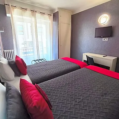 Schtak Hotel 3*