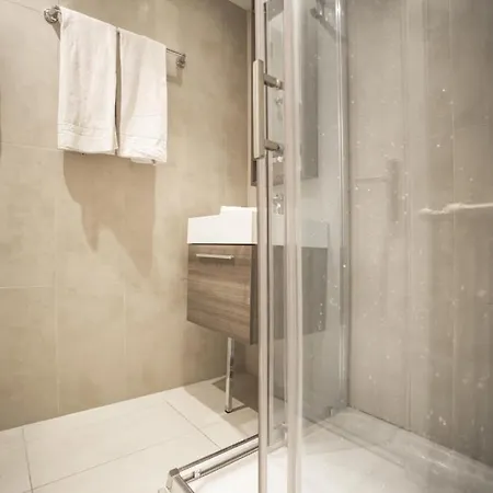Hotell Schtak Cannes