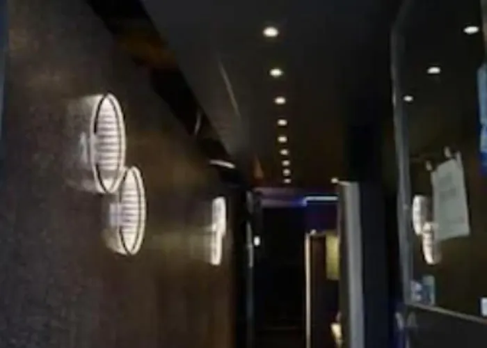 科罗纳酒店 3* 戛纳